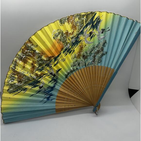 Vintage Oriental Wood & Paper Hand-Painted Folding Hand Fan Swans Flowers Rare - Picture 1 of 9